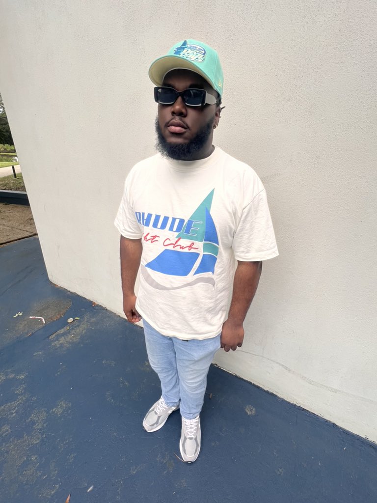 shelovebigdev's tweet photo. WHY SO RHUDE ?😅 https://t.co/Qb7kbvhdyL