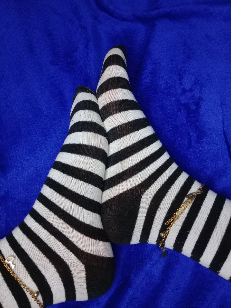 BBoxSurprise's tweet photo. Otra fotito de tu favorite little hot clown~~

Telegram:https://t.co/5axojzANFI
Onlyfans:https://t.co/7t0E0CFciJ

#feetfinder #feetfethish #feetpic #FeetPictures #feetseller #feetselling #barefootgirl #onlyfansgirl #onlyfansbabe #onlyfan #nails
#feet #toes #socks
#feetpicsforsale https://t.co/YTYFUvbojK