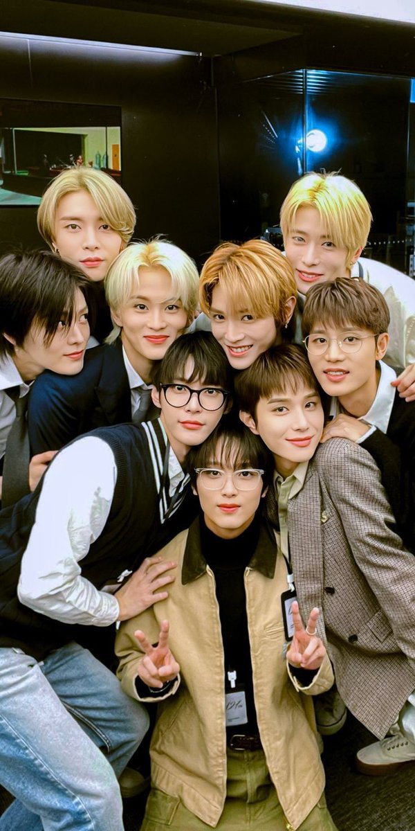 Do0yr_'s tweet photo. ‼️Giveaway‼️
25k 1 orang Spay 

Krna lgi sedih g dpt tix konser Agust-D,lagi kangen bgt jga sma Bangtan dan ilichil ☹️

Rt like aja

End besok https://t.co/ptVfidqpg0