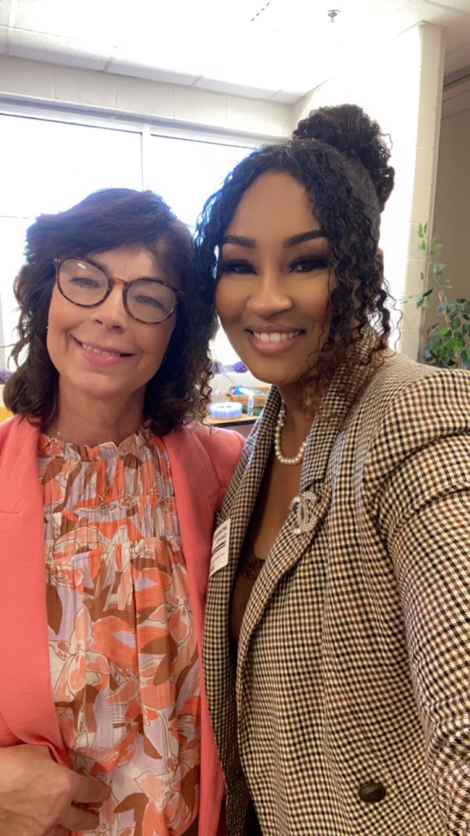 Monique Davis tweet media