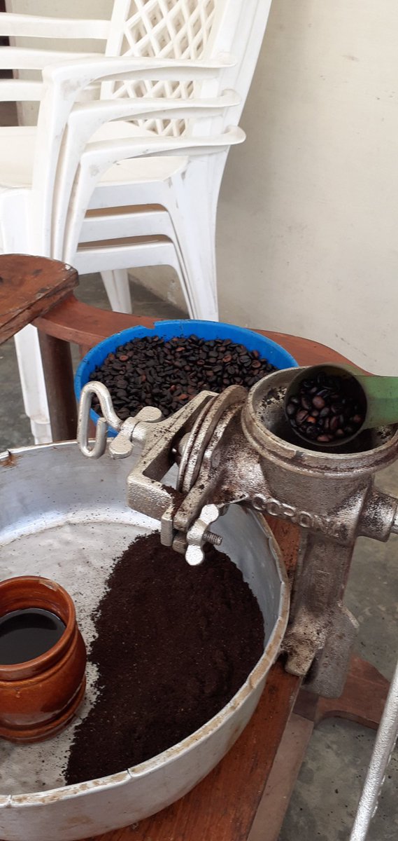 constantinojiro's tweet photo. Que divino es beberse un café ☕ 😌  recién molido...
Te gustaría? https://t.co/LCdGg2L10d
