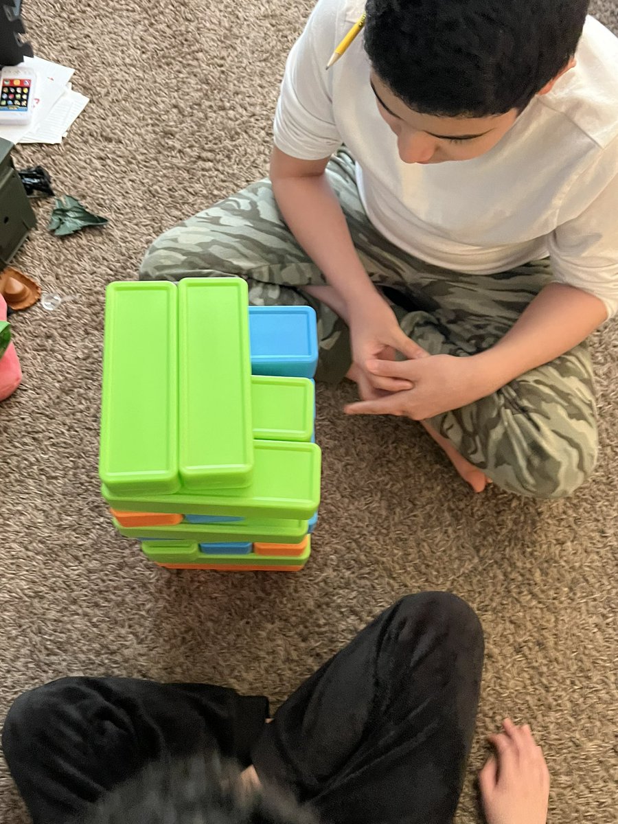 FishBowlFamily's tweet photo. 🏡 ☀️ Jumbo Jenga 🧱🏗️
#jumbojenga #jenga #insidefun #windyday https://t.co/qNytmNe84a