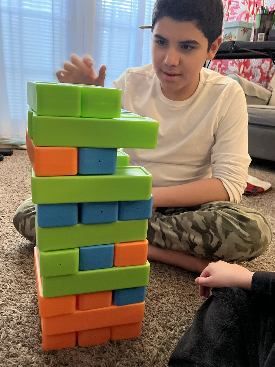 FishBowlFamily's tweet photo. 🏡 ☀️ Jumbo Jenga 🧱🏗️
#jumbojenga #jenga #insidefun #windyday https://t.co/qNytmNe84a