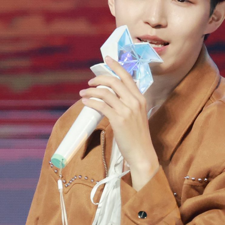 HandJaehwan's tweet photo. #김재환 #KIMJAEHWAN https://t.co/krXGOWBlfd