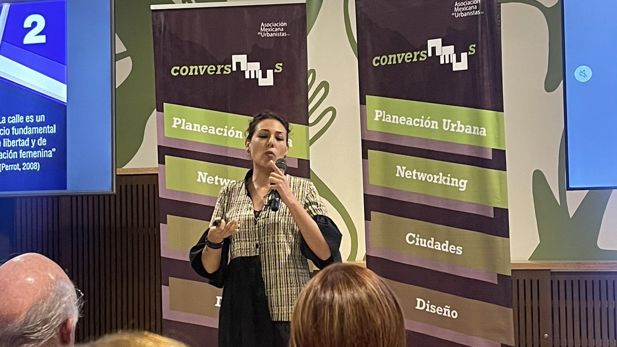 JosueSerranoMX's tweet photo. Agradezco a la @amumexico por invitarnos a reflexionar en torno a los feminismos y ciudades para todas. Debatamos ideas y hagamos sociedad civil. Enhorabuena @nc_izabal por tu incansable y loable labor. 🙏#ConversAMUs #AMUEdoMex https://t.co/96dTnYpDfs
