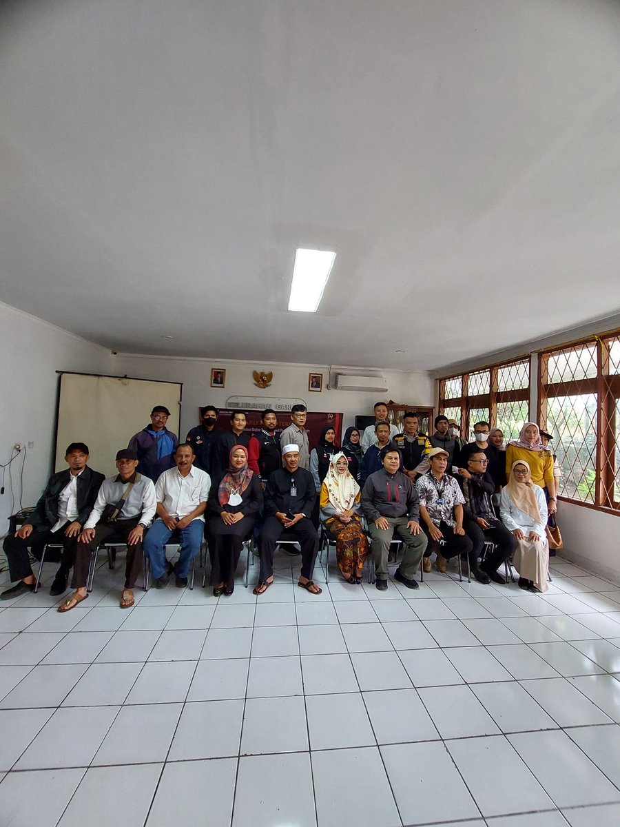 Kegiatan Rapat Pleno Terbuka DPHP Pemilihan Umum Tahun 2024 Dari PPS Kel. Garuda di Aula Kel. Grd. Hadir juga Lurah Garuda,Camat Andir, Sekcam Andir Selaku Sekertaris PPK, Ketua PPK Kec Andir, PKD Kel. Grd, Perwakilan Parpol, Sekertaris PPS Kel. Garuda &amp; Pantarlih Grd. 30-03-2023