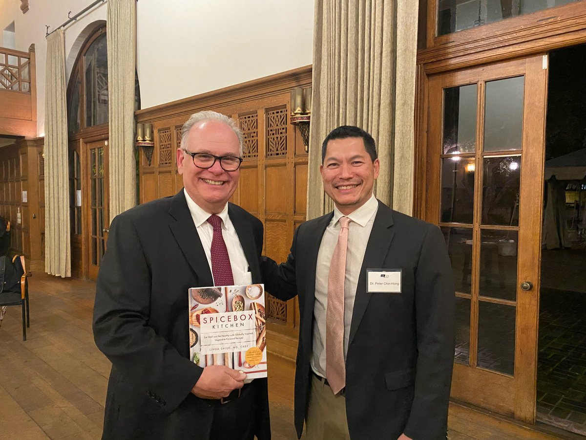 spiceboxtravels's tweet photo. Well, look who has a copy of #SpiceboxKitchen?
Enjoy it and happy cooking @LarryMantle @LAist !

@HachetteBooks @HachetteUS @Trident_Media 
@PCH_SF https://t.co/8G9BT26Cx6
