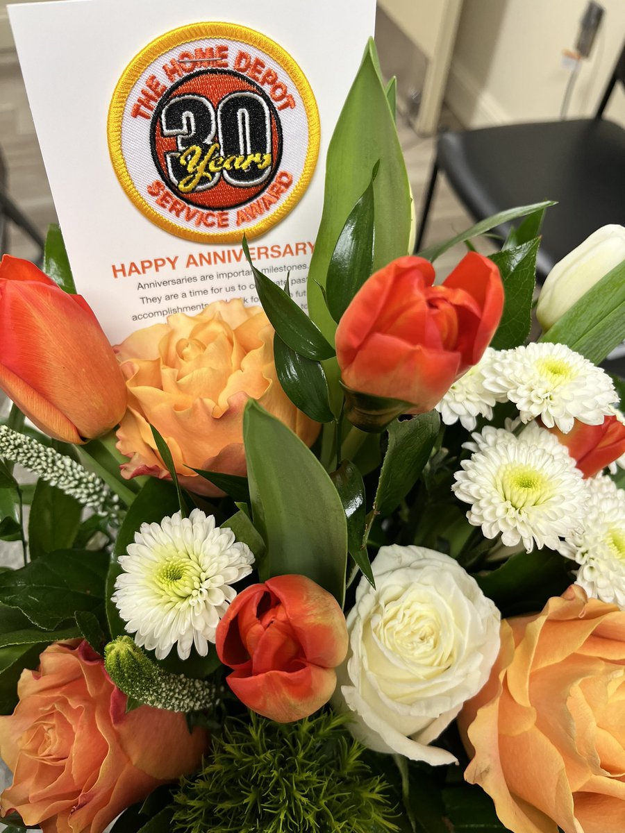 jenscott_30's tweet image. Cheers to 30 years!