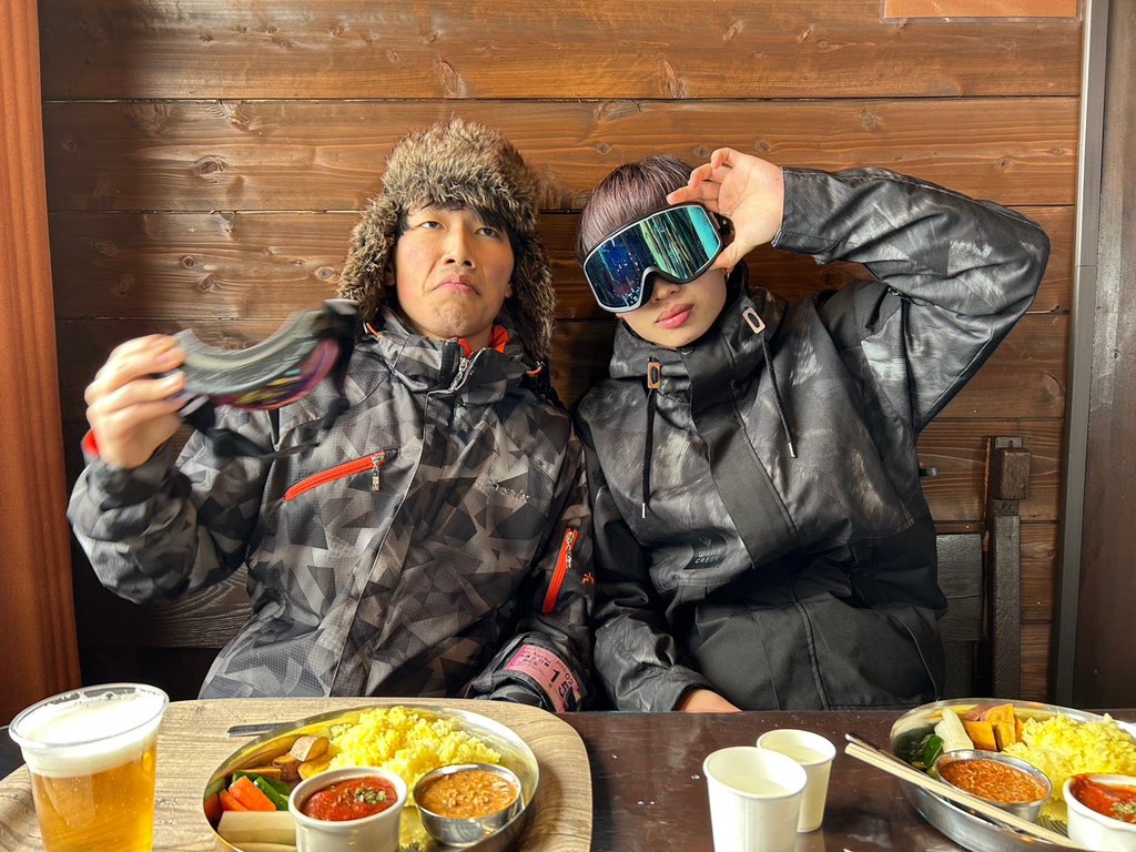 JoyRide_2026's tweet photo. イベント紹介【冬合宿】

埼玉大学スノーボードサークル｢Joy Ride｣です🏂

冬合宿では1泊2日でスノボをしました！

大学生からスノボを始めた人ばかりで、初心者でも上級生が優しく教えてくれます😳

仲が深まった最高の合宿でした🫶🤍

 #春から埼大  #春から埼玉大学   #埼玉大学
 #スノボ https://t.co/6vCaVZg8sS