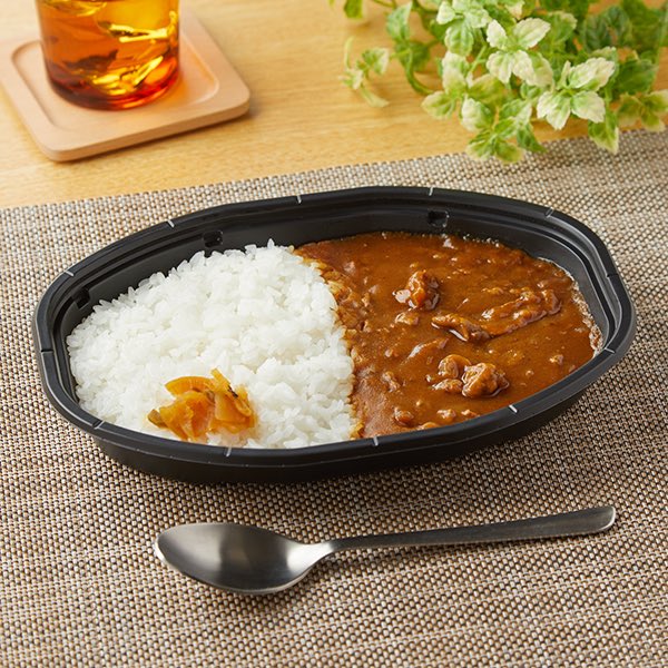 昨日、ライブ終わって即帰宅したんだけど夕飯に食べたファミマの300円くらいのカレーライス激うまだったカレー屋で食べる様な