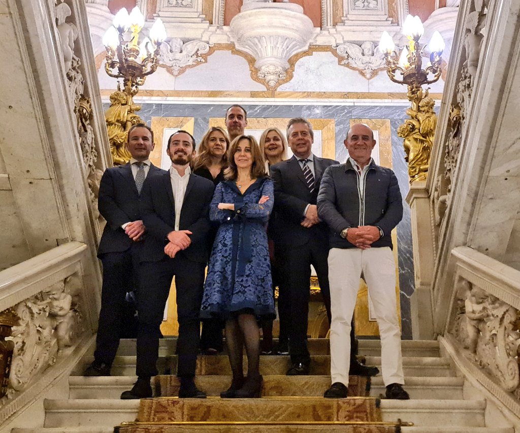 PalomaSF89's tweet photo. Gran esfuerzo de @SEOR_ESP con su consecuente gran resultado en la #GALASEOR23. Reconocimientos, amigos y nuevos proyectos. Qué futuro tan vibrante el que nos espera. #laradioterapiacura #yosedecirlo #oncologiaradioterapica https://t.co/Qwp4fZuLzn