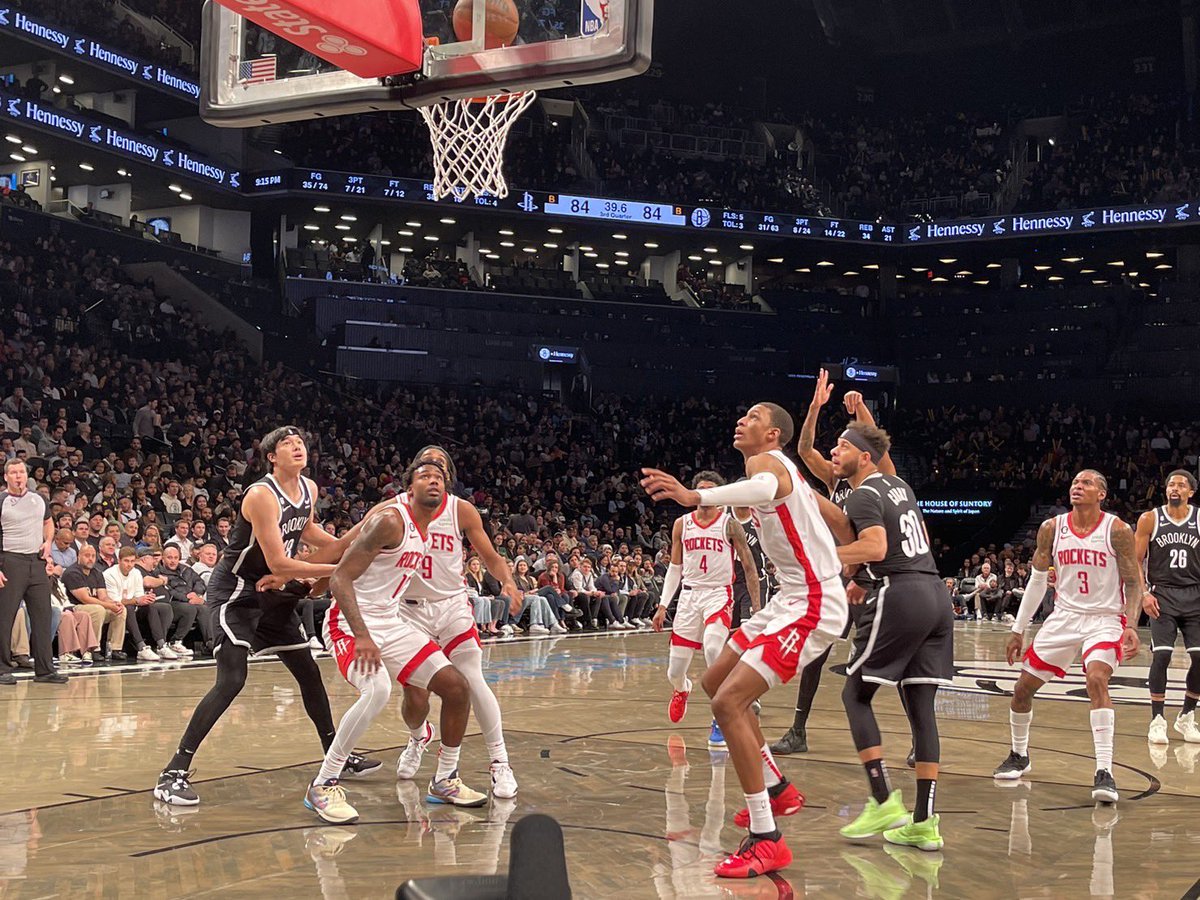 futoshinakayama's tweet photo. Netsの試合を観てきました🏀お目当てはもちろん@wacchi1013 タイミングがやっと合いNBAプレーヤー、渡邊雄太を初めてコートの上で見れました👀 Bucket listの1つが叶いました👍
#渡邊雄太
#サンクロレラ
#scsport
#sunchlorella https://t.co/0MV5QaYe0Q