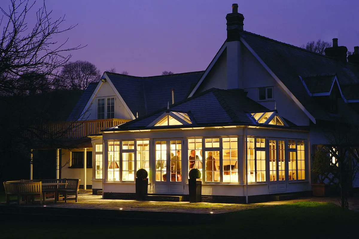 dsalisburycons's tweet photo. βOur garden room has completely transformed the way we use our house and gardenβ π
#Throwback: to this dreamy garden room we designed and installed in Wales back in 2006 π‘
#davidsalisbury #TBT #Testimonial #GardenRoom #Bespoke #Design #dreamhome https://t.co/iWmKjTtznn