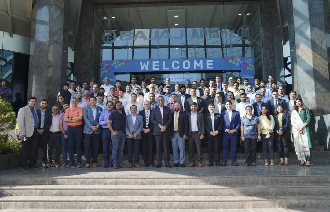 its_rakeshkumar's tweet photo. We are honored to receive a prestigious award from MR. #Tapan #Singhal MD &amp; CEO of #Bajaj #Allianz General #Insurance. at the recent launching #ceremony of Jai Ho - Race to glory Event,  At this time all the Senior Management gathered theirs. 
#Squareinsurance https://t.co/iSFf7ztSLF
