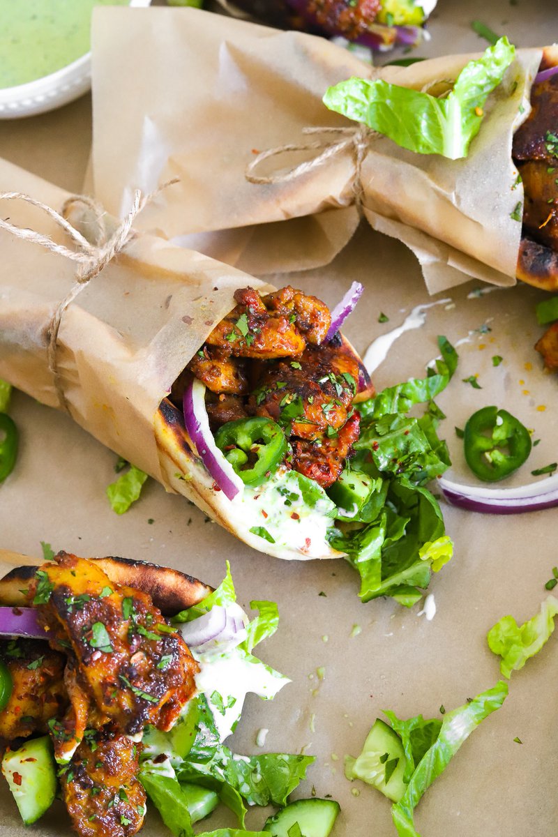 moribyan's tweet photo. All the recipes I’ve made involving naan because I’m obsessed 🤎
1. cheese stuffed garlic naan 
2. tandoori chicken wraps 
3. butter chicken pizzas 
4. meat stuffed naan https://t.co/Rz5h5sj9PS