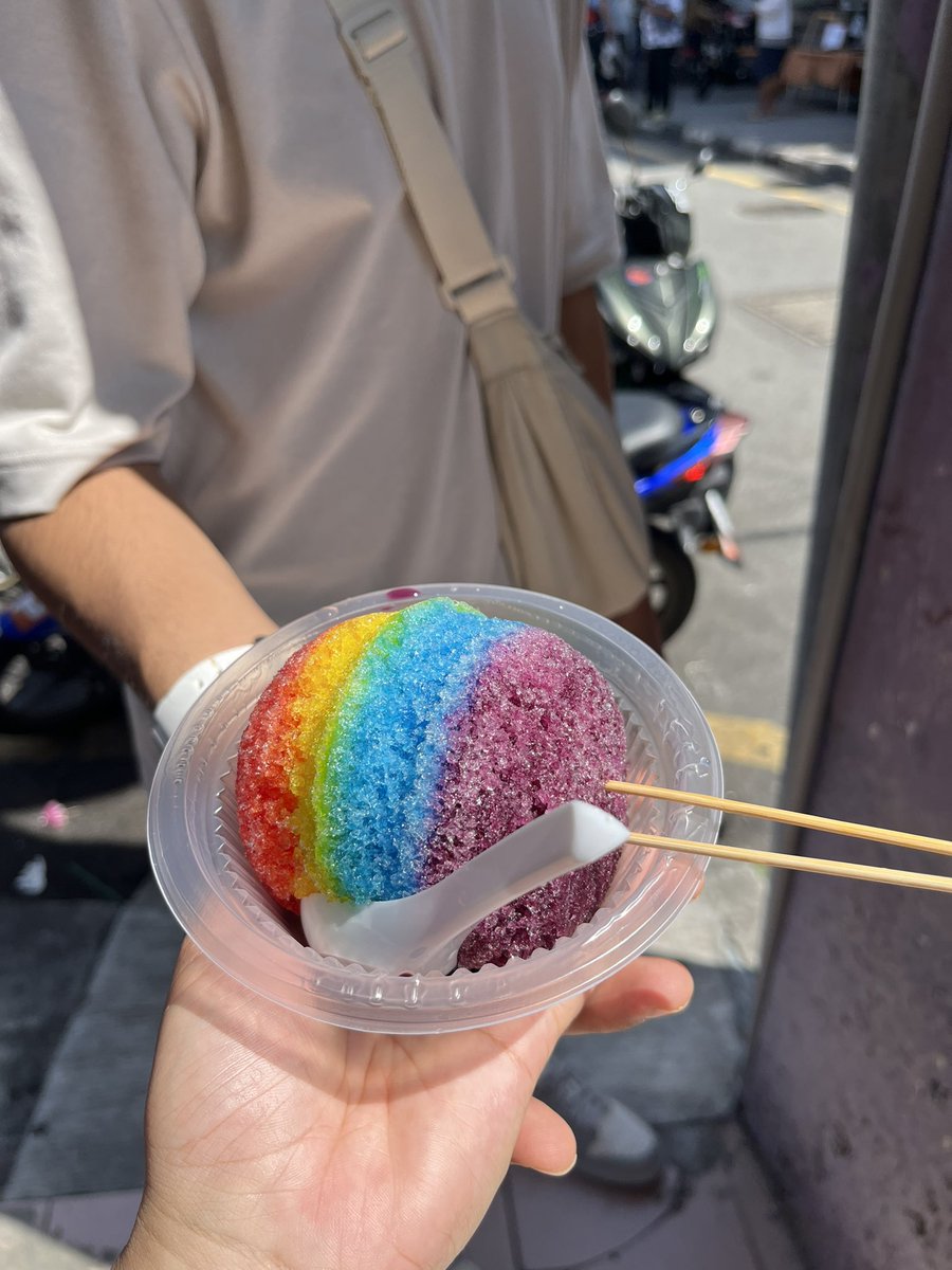 juhaida98's tweet photo. Craving ice ball penang 🫠 https://t.co/Wv3flDtylE