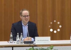 BeGoodDe's tweet photo. Wie sich Postdocs fühlen, Symbolbild. #WissZeitVG https://t.co/lNu6uC27Rr