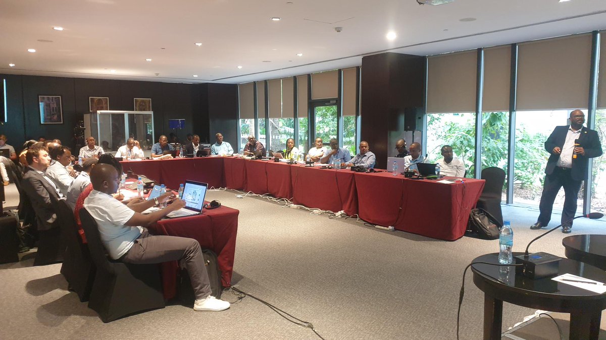 UITPnews's tweet photo. 🧑🏽🏫Last week #UITPAcademy hosted #PublicTransport officials & operators in Dar es Salaam 🇹🇿 for a 3-day training on #ElectricBuses🚍⚡
The training is part of the #SOLUTIONSplus project to create change with innovative & integrated e-mobility solutions
#SOLUTIONSplus #DART @UNEP https://t.co/4A0JJLlaui