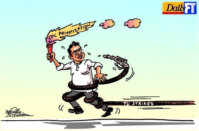 . @FT_SriLanka cartoon by Wasantha Siriwardena 

#lka #SriLanka #EconomicCrisisLK #FuelCrisis #Ceypetco