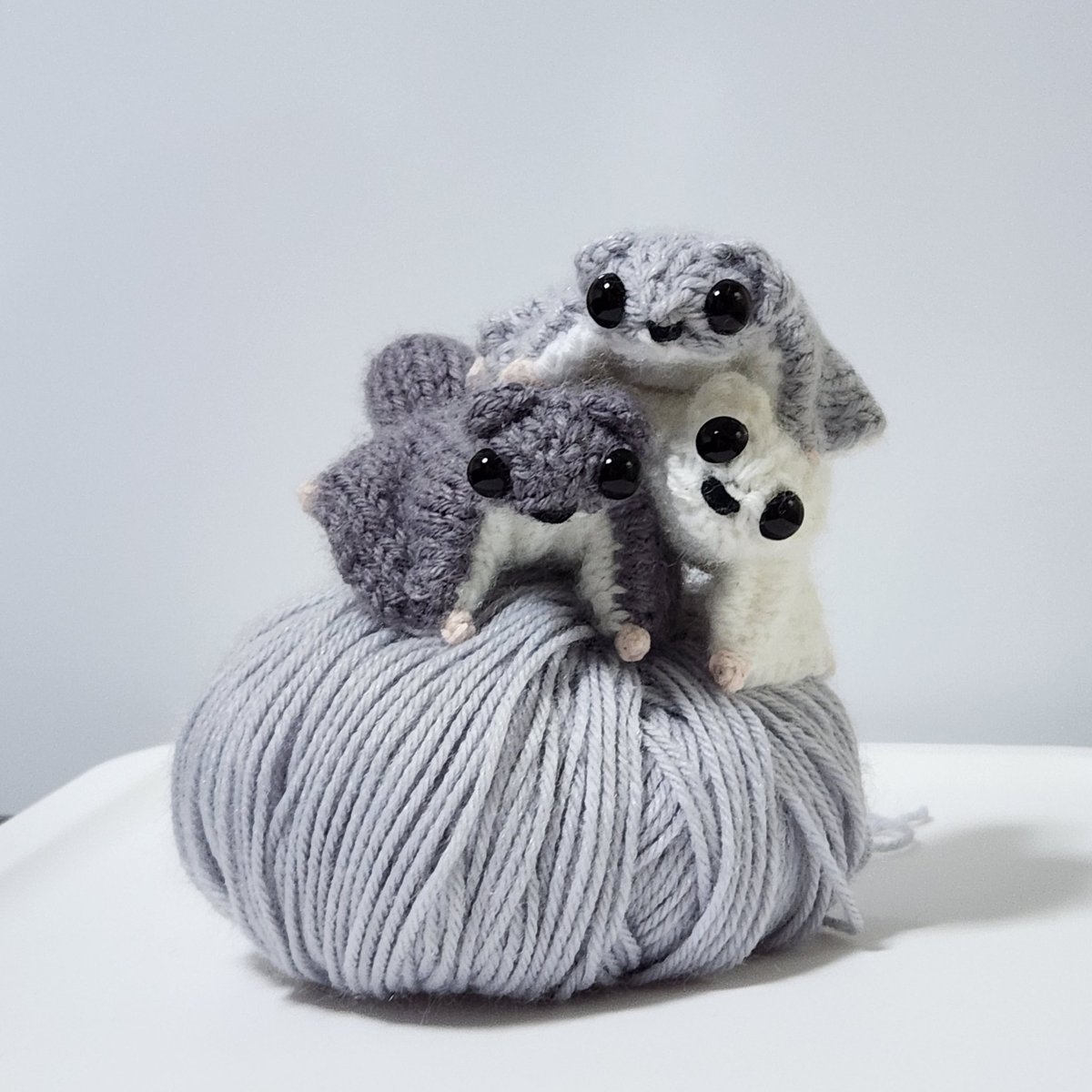 🧶하늘뜨람쥐 도안 판매합니다!☁️🐿
posty.pe/qh68hh
witchform.com/deposit_form/3…
만들기 힘들다면 아래에서 구매하실 수도 있습니다.
witchform.com/deposit_form/3…
RT하신 분 중 1명을 추첨해서 사진에 있는 색의 하늘다람쥐 중 한마리or스타벅스 카페라테 기프티콘을 보내드릴게요!(당발 04/30)