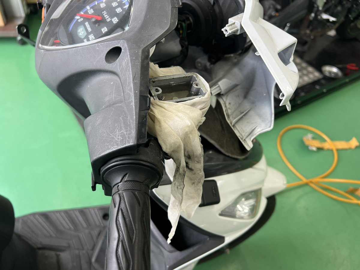 mikiton_k's tweet image. 普段の足のアドレス110のリアタイヤ交換とブレーキ周りの整備をして頂きました♪
毎度のCOLOR1さん良い仕事して頂き、ありがとうございますd(^_^o)

#COLOR1 
#ハンターカブのマフラー注文しちゃった