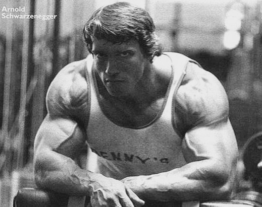 Arnold Schwarzenegger his #dedication to #fitness and #bodybuilding is evident in this picture. His muscular physique and intense focus are a testament to his hard work and #discipline. Keep pushing yourself to be your best! 🏋️‍♂️💪 #FitnessInspiration #MuscularPhysique #HardWork