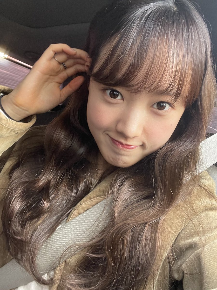 WekiMeki's tweet photo. 눈 밑에 머리카락 한 가닥 좀 치워줄 키링 … 🤣🌸 #🌱 https://t.co/EIK19ONxr9