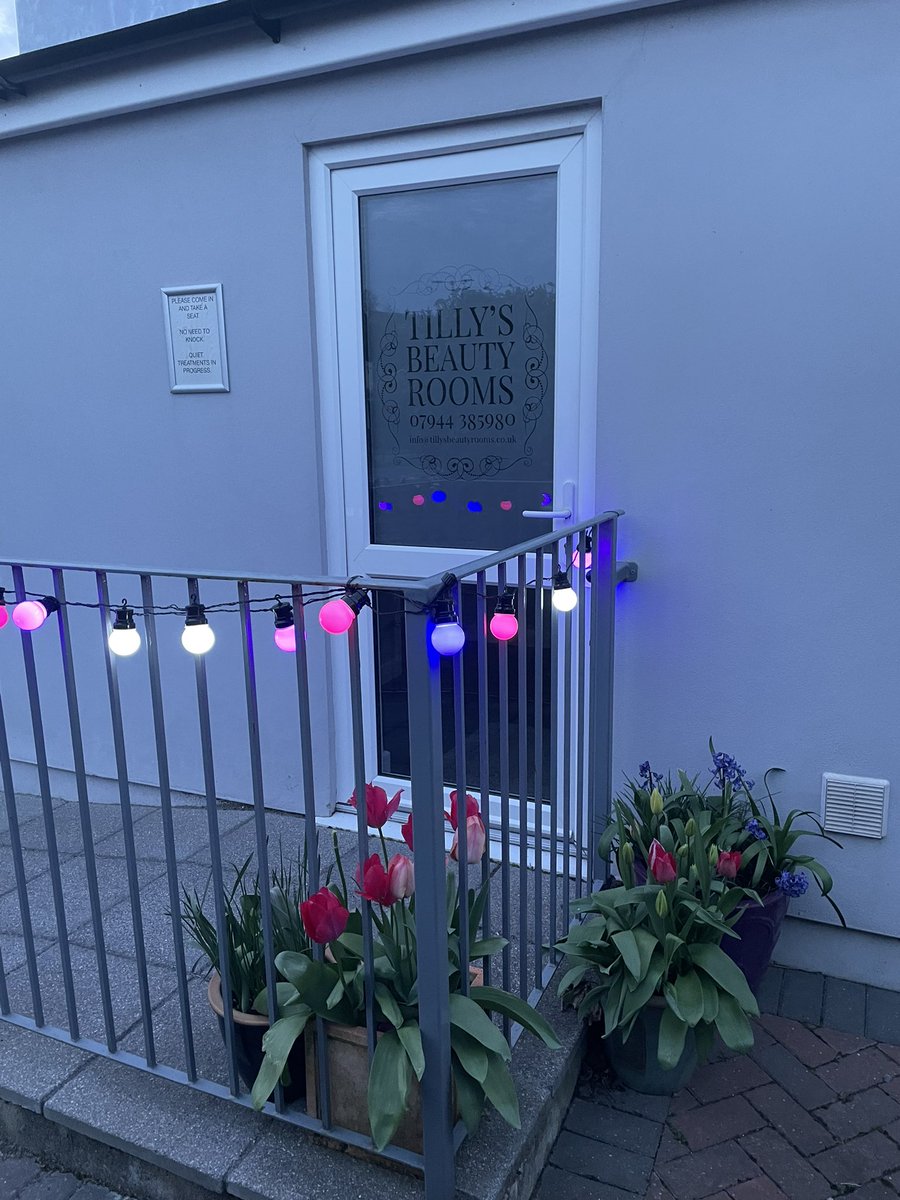 What do you think of our new lights? 

#earlybiz #earlyrisersclub #plymouth