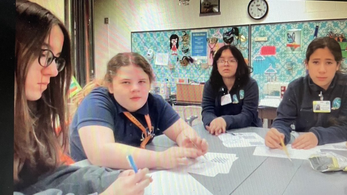 ChessYwla's tweet photo. We’re almost ready. Killer Queen Chess Club at YWLA! @MalindaVillalo1 @veronicateaches @Ysleta_YWLA @SusanPolgar @YISDFineArts https://t.co/bsr44tizDj