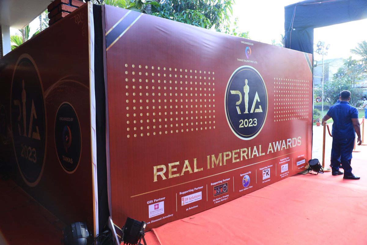 TamasApp's tweet photo. Real imperial awards 2023 
#realimperialawards #ria2023 #tia2023 #tamasiconicawards #snehaullal #business #makeupartist #business #entrepreneur #raazrajpootgangaura https://t.co/8xOzvoVkZL