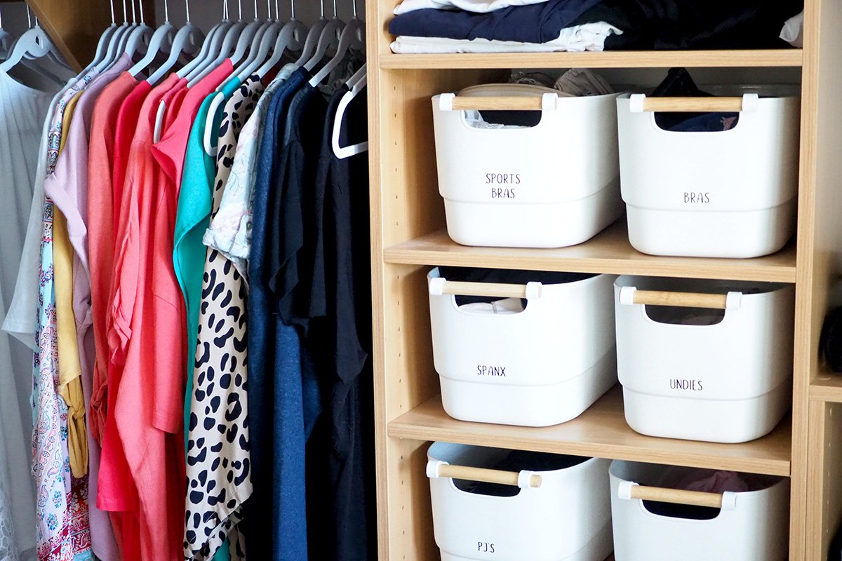 EasyHomeBlogger's tweet image. Want to maximize the space of your small closet?  
This post shows you 17 small closet organization storage hacks For More Space in your closet 
easyhomeblogger.com/17-small-close…
#smallcloset #closetstorage