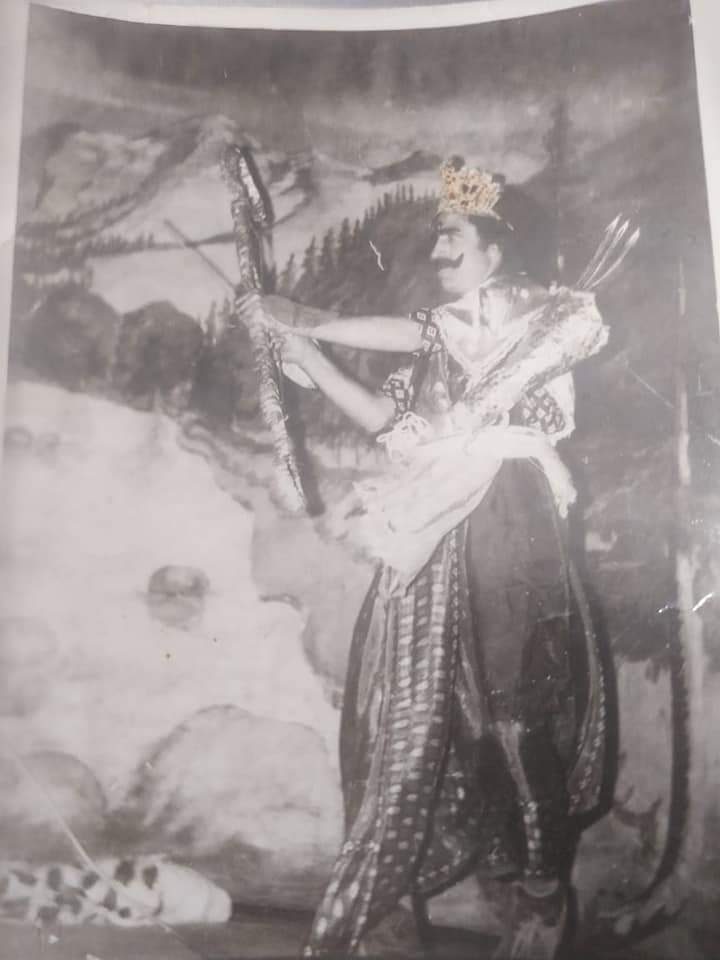RanjanJotshi's tweet photo. Ram Leela used to be celebrated at Martand at a particular place, a kind of theater of that time. During those days , there wasn't that much facility of audio visual as we have today. The pitch of the artists was so high that one could listen the dialogues and live songs easily https://t.co/UDnIYRGahy