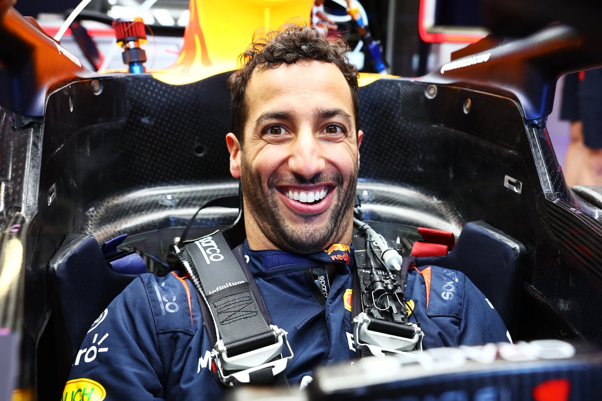 F1's tweet photo. BIG RIC ENERGY 🍯🦡

#AusGP #F1 @danielricciardo @redbullracing https://t.co/Hr6hSXYtlL