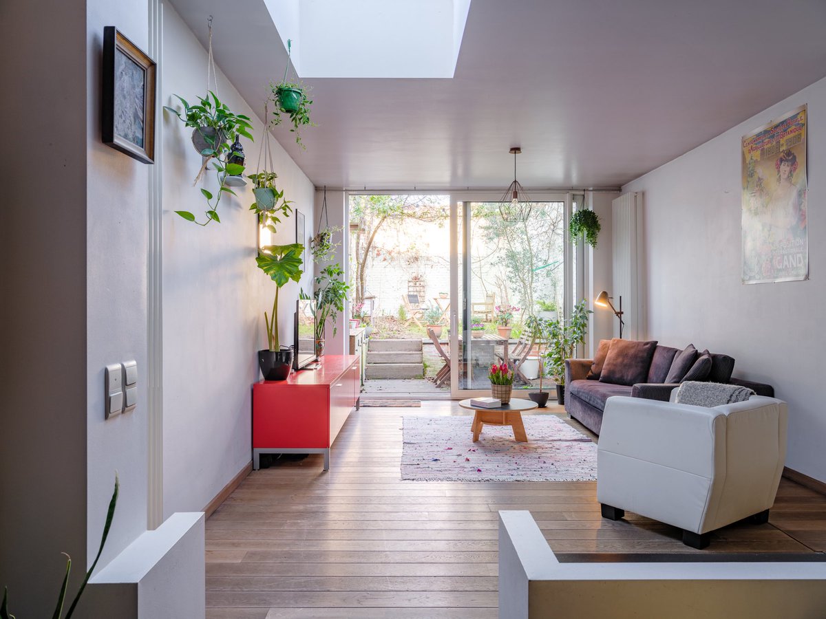 IMMO_CVH's tweet photo. VERKOCHT - Instapklare woning met leuke stadstuin gelegen in de Stropwijk  🏡 🔑 🥂 

Bent u benieuwd naar de waarde van uw eigendom? Graag komen wij langs voor een vrijblijvende waardebepaling.

📧 charles@immo-cvh.be
🖥 https://t.co/mvsWVRcq0B

#ImmoCVH #Gent #Vastgoed #Sold https://t.co/VyxHbEH5HJ