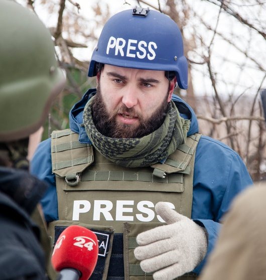 manelmarquez's tweet image. Hoy se cumplen 13 meses y un día de la detención del periodista Pablo González. Está en una cárcel de la #UnionEuropea en #Polonia
No conoce las pruebas que tienen contra él y no le permitan tener contacto con sus hijos y esposa.
Esta es la Europa de los #DDHH
#FreePabloGonzalez