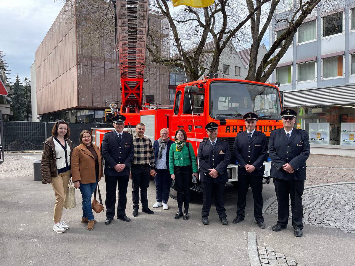 Tendar's tweet photo. The German city Aalen in support of the charity “Heidenheim für Ukraine“ has donated a fire truck to Zaporizhzhia city. It will be used for first responders there and later for Melitopol after liberation by AFU. 

Source: Ivan Fedorov
#Germany #Ukraine #Aalen https://t.co/41J6XMHvuE