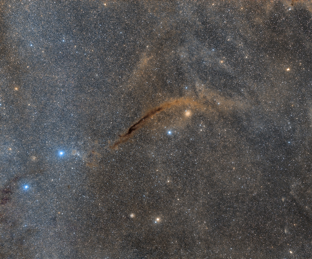 1picture4space1's tweet photo. NGC 4372 and the Dark Doodad 
The delightful Dark Doodad Nebula drifts through southern skies, a tantalizing target for binoculars toward the small constellation Musca, The Fly.
#space
#nasa https://t.co/6SQLKGTLBa