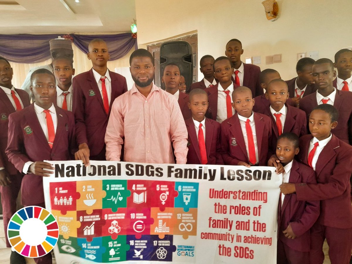 the_great_musa's tweet photo. #SDGsAdvocate of the @SDSNYouth ,@the_great_musa conducted a #SDGsAwarenessProgram, themed:"Understanding the roles of Youths in Achieving the @UN_SDG in Zamfara" at Alfurqan Science Academy in Gusau (Capital of the state)
#AchieveSDGsInZamfara
#RolesOfYouths
#OwnASchoolProject https://t.co/tuECIolsZB