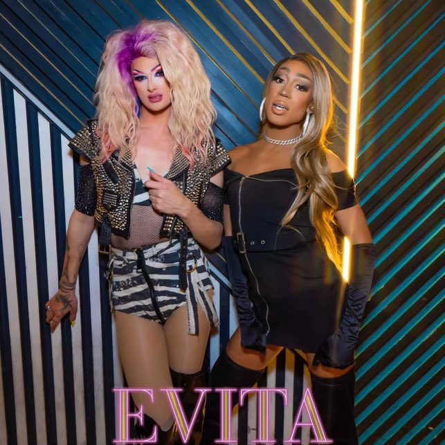 RheaLitre's tweet photo. Nothing like @evitaparty in the world. kick your weekend of RIGHT!
Peep sum footage here performing my featured track “Run It” on @trinitythetuck’s latest album EGO by @PEGmgmt w backup by @TheKissBoyz 😍🥰😘 #EvitaParty #DragsBaddestBitch. 📸: #StevenOnTheScene https://t.co/bYR4uWRUuw