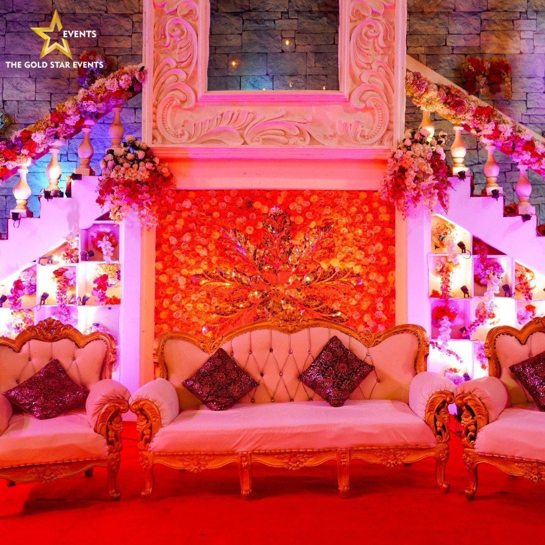 TheGoldStar01's tweet photo. We can make your wedding day a day you will never forget, making your dreams true!
Contact now
🤙 +91 81781 91151
Follow @TheGoldStar01 
#weddingdecor #wedding #weddinginspiration #weddingplanner #weddingday #goldstarevent #eventplanner #destinationwedding #eventdesign https://t.co/GBZk2O2SgR