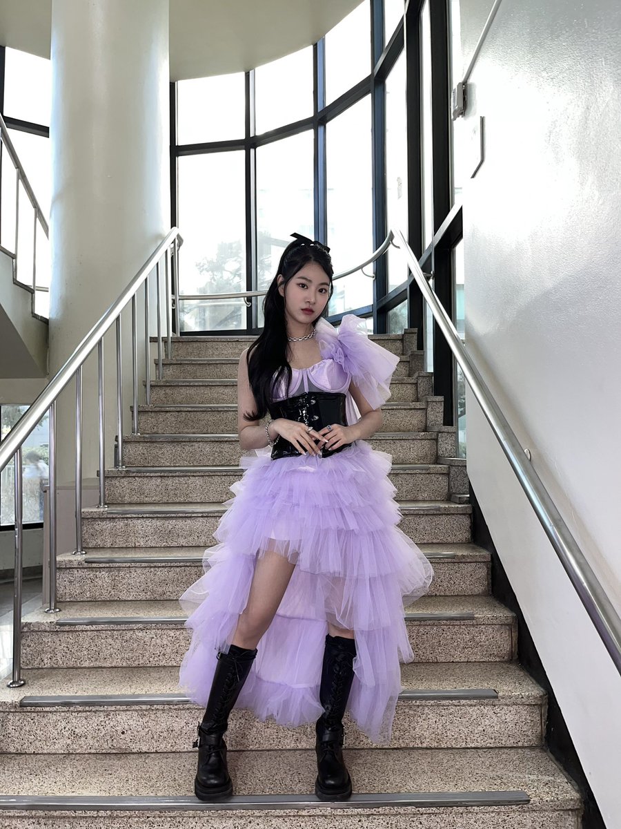 arannite's tweet image. She is a pretty cupid fairy, she dresses up like a cupid monster girl. She looks like she's ready to pull her love arrows on people and make everyone dumbfounded by her sheer beauty. 🏹💜