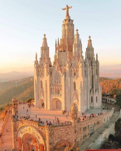 0033blue's tweet photo. Barcelona, Spain 💚🇪🇦 https://t.co/FyGPjviXAu