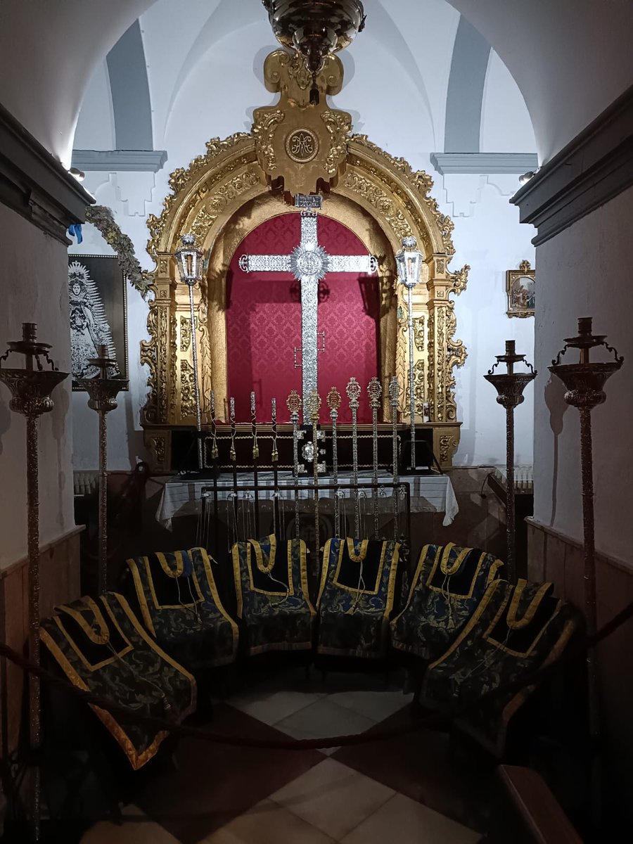 HumildadMontoro's tweet photo. Nuestros altares de insignias preparados para recibir una nueva Semana Santa...
#MartesSantoMontoro
#HumildadMontoro
#ConsolaciónyEsperanza https://t.co/7xUBLk9Hkn