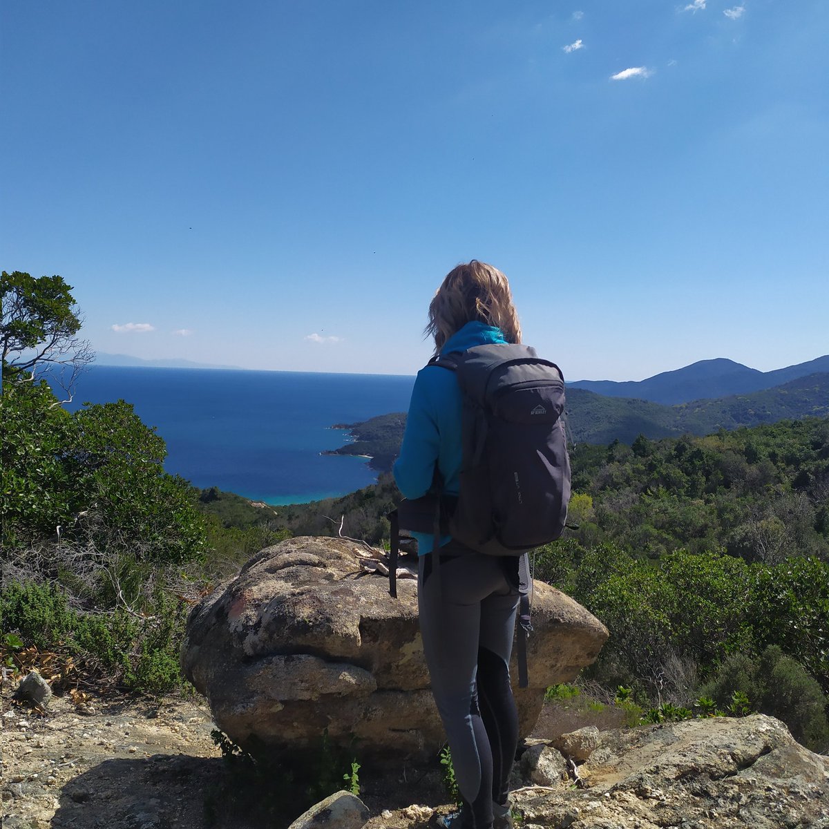 TraceyecoM's tweet photo. #traceyoureco #hikingadventures #outdoors #activities #mountains #sea #xalkidiki #aristotelis #Experiences #loveblue #travelltours #travelphotography #travelblogger #Traveller #visitgreece https://t.co/OOeVRbNF21