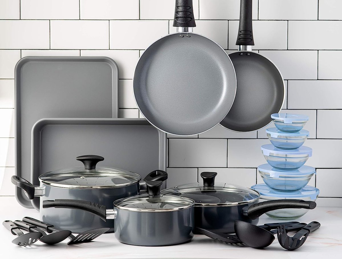 amazonstore_1's tweet photo. BELLA 21 Piece Cook Bake and Store Set, Kitchen Essentials for First or New Apartment, Assorted Non Stick Cookware, 9 Nylon Hassle-Free Cooking Tools, 5 Glass Storage Bowls w Lids, BPA &amp; PFOA
.
Product link👇👇
https://t.co/yBLzoF89L4
CONTACT ME FOR MORE INFORMATION
#foryoupage https://t.co/S0p0LT0ikF