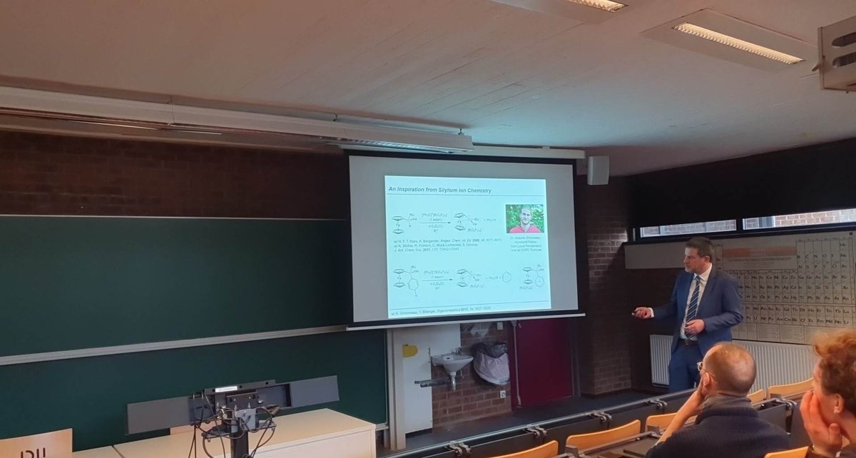 OlivierRiant's tweet photo. Yesterday we were delighted to welcome Prof. Martin Oestreich @Silicon_Martin from TUBerlin. He gave us a fantastic presentation about organosilicon chemistry. A great source of inspiration for us. We hope to see him again soon ! https://t.co/og4lwTjrqJ