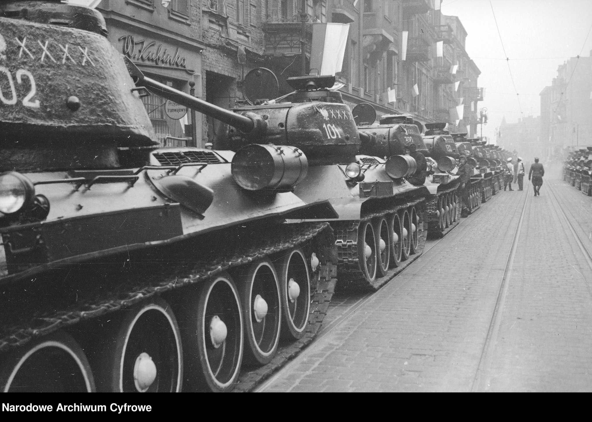 ArkadiuszM Aki Tank on Twitter "Good day. The most super rare T34 in