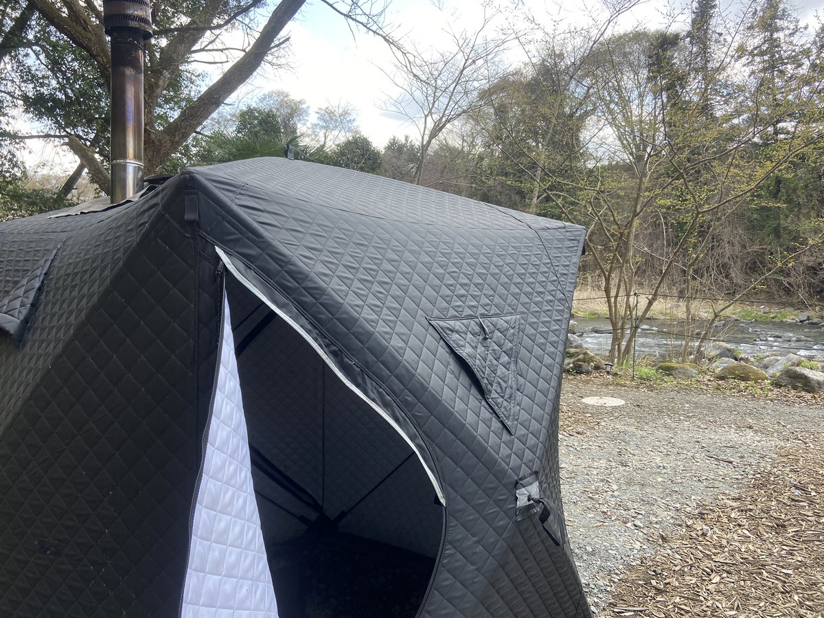 Shiro_css's tweet image. 初めてのテントサウナにバレルサウナ！水風呂代わりにキンキンに冷えた川にジャンプイン！キャンプもゆったり過ごせて最高でした！#山梨県都留市 #3set #サウナ