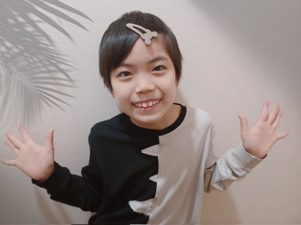 昨日は相役、岳くんの衣装付き通しでした！本番が近付いてきたって感じがします！！
僕も衣装を着るのが楽しみだな！

太田さんからクリームパンの差し入れがありました😊食べたことない位ふわっふわでしたー☺️
#ホリ譚