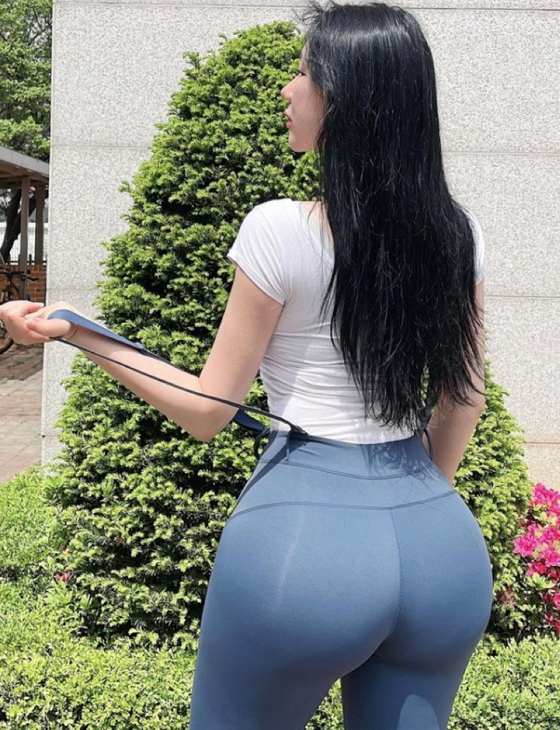 给姐姐点赞的j增加5厘米！姐姐给你摸大屁股！